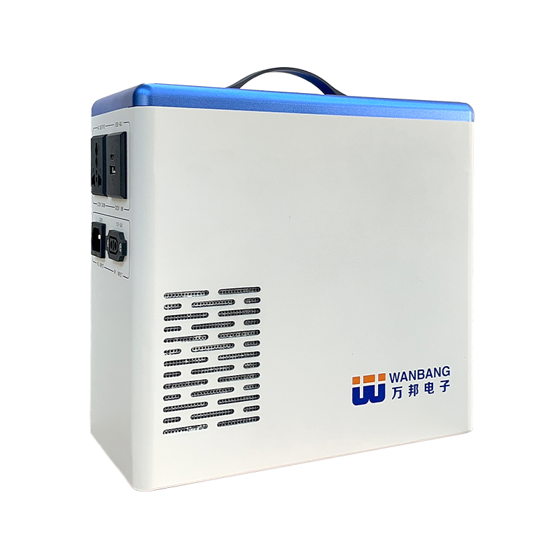 How does energy storage power achieve dynamic power balance regulation with the power grid during grid-connected operation?